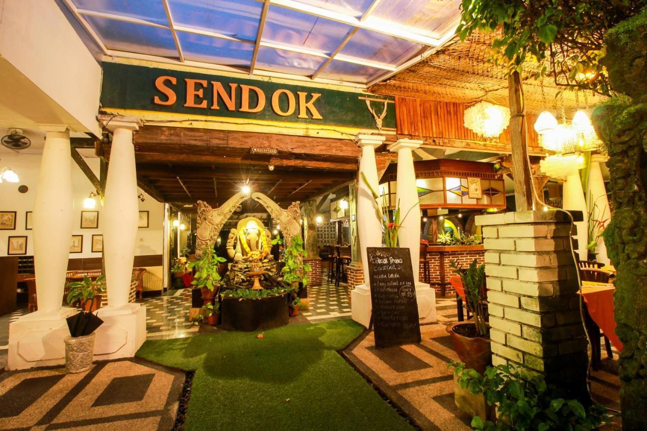 Sendok Hotel Mangsit Extérieur photo